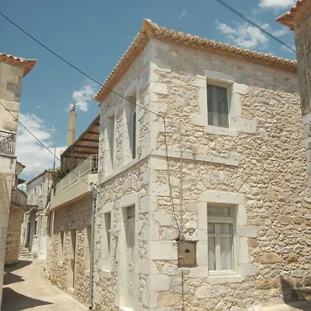 Skiti A Quiet Stone House In Mani Willa