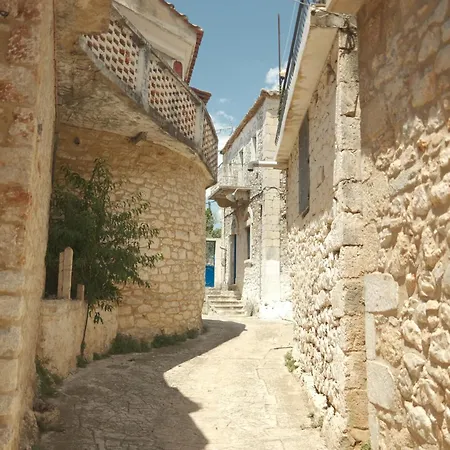 Willa Skiti A Quiet Stone House In Mani *